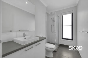 33 Soho Crescent, WOLLERT, VIC 3750 AUS