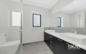 32 Possum Drive, BEVERIDGE, VIC 3753 AUS