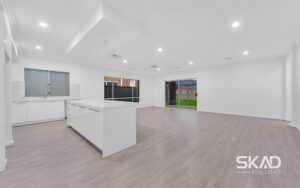 25 Huntingfield Street, THORNHILL PARK, VIC 3335 AUS