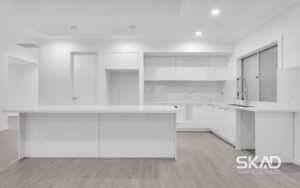 25 Huntingfield Street, THORNHILL PARK, VIC 3335 AUS