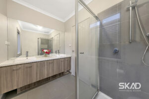 5 Gunther Way, WOLLERT, VIC 3750 AUS