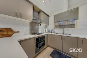 16 Festival Grove, LALOR, VIC 3075 AUS