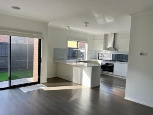 6 Limehouse Avenue, WOLLERT, VIC 3750 AUS