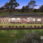 18 Mount View Road, WANDONG, VIC 3758 AUS