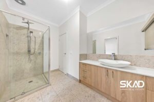 72 Albion Crescent, MICKLEHAM, VIC 3064 AUS