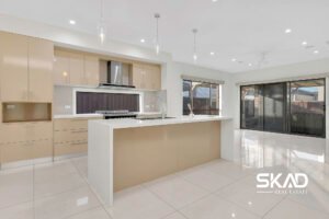 72 Albion Crescent, MICKLEHAM, VIC 3064 AUS