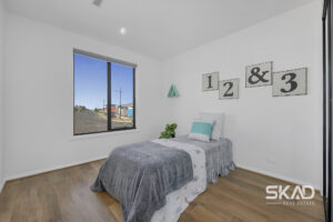 43 Nubeena Crescent, DONNYBROOK, VIC 3064 AUS