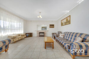 54 Mount View Road, THOMASTOWN, VIC 3074 AUS