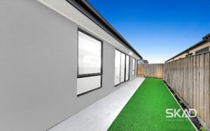 19 Caseys Way, DONNYBROOK, VIC 3064 AUS