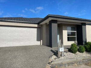 10 Ajax Road, KALKALLO, VIC 3064 AUS