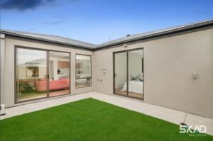13 Swanmore Road, DONNYBROOK, VIC 3064 AUS
