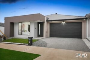 13 Swanmore Road, DONNYBROOK, VIC 3064 AUS