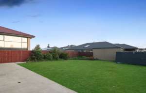 7 Carlingford Road, MICKLEHAM, VIC 3064 AUS