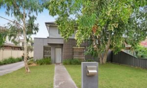 7 Rhodes Parade, PASCOE VALE, VIC 3044 AUS