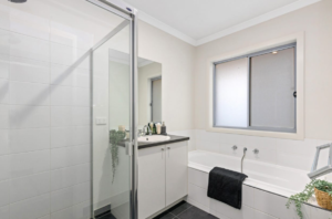 40 Montvale Drive, CRAIGIEBURN, VIC 3064 AUS