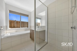 5 Sedate Drive, ROCKBANK, VIC 3335 AUS