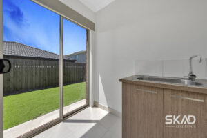 5 Sedate Drive, ROCKBANK, VIC 3335 AUS