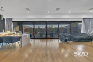 4 Nesting Vista, CRAIGIEBURN, VIC 3064 AUS