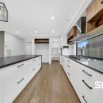 37 Harfield Avenue, MICKLEHAM, VIC 3064 AUS