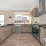 24 Thorngrove Avenue, CRAIGIEBURN, VIC 3064 AUS