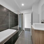 32 Hawkesbury Drive, DONNYBROOK, VIC 3064 AUS