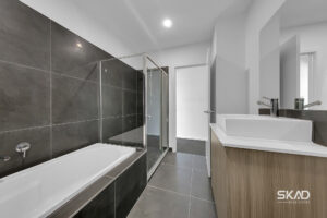32 Hawkesbury Drive, DONNYBROOK, VIC 3064 AUS
