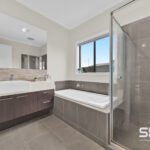 CRAIGIEBURN, VIC 3064 AUS