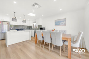 84 Centenary Drive, MILL PARK, VIC 3082 AUS
