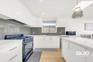 84 Centenary Drive, MILL PARK, VIC 3082 AUS