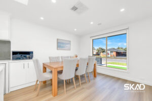 84 Centenary Drive, MILL PARK, VIC 3082 AUS