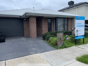 21 Moss Road, WOLLERT, VIC 3750 AUS