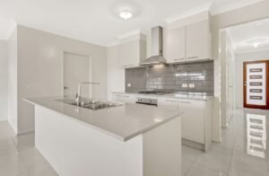 13 Arlington Park Parade, MICKLEHAM, VIC 3064 AUS