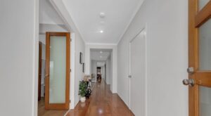 8 Harrington Avenue, CRAIGIEBURN, VIC 3064 AUS