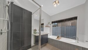 8 Harrington Avenue, CRAIGIEBURN, VIC 3064 AUS