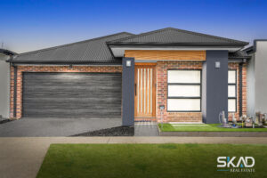 90 Farm Crescent, DONNYBROOK, VIC 3064 AUS