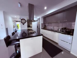 98 Eaststone Avenue, WOLLERT, VIC 3750 AUS