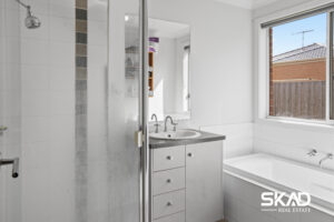 35 Galeff Avenue, TRUGANINA, VIC 3029 AUS