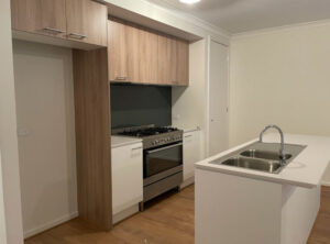 16 Mountaineer Drive, ROXBURGH PARK, VIC 3064 AUS