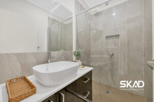 4 Hoop Court, MILL PARK, VIC 3082 AUS