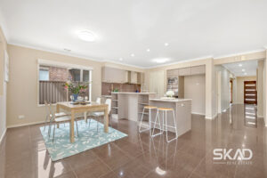 12 Watersedge Way, ROXBURGH PARK, VIC 3064 AUS