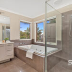 12 Watersedge Way, ROXBURGH PARK, VIC 3064 AUS