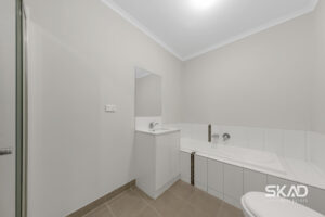 32 Tindales Road, WOLLERT, VIC 3750 AUS