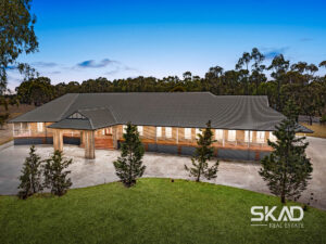 10 Sanctuary Rise, MICKLEHAM, VIC 3064 AUS