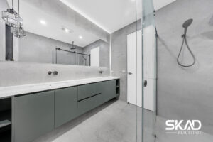 WOLLERT, VIC 3750 AUS