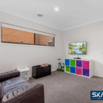 43 Mandalay Circuit, BEVERIDGE, VIC 3753 AUS