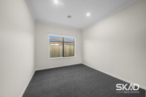 13 Denmead Drive, DONNYBROOK, VIC 3064 AUS