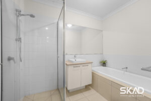 62 Peppertree Parade, CRAIGIEBURN, VIC 3064 AUS