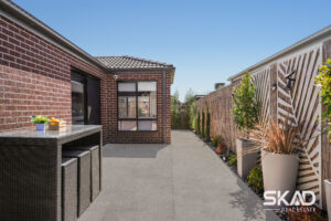 8 Amberfield Street, MICKLEHAM, VIC 3064 AUS