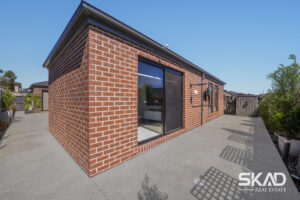 8 Amberfield Street, MICKLEHAM, VIC 3064 AUS