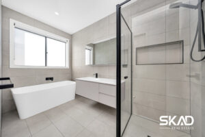 9 Proserpine Crescent, DONNYBROOK, VIC 3064 AUS